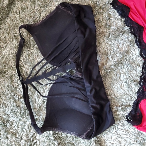 Victoria's Secret bombshell bra and panty set - Picture 5 of 5